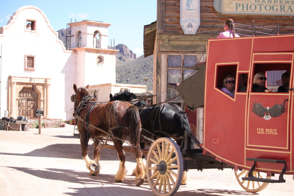 Attractions 15 STAGECOACH APPROACHING THE MISSION