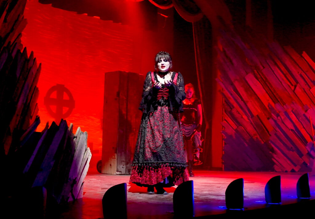 Live Entertainment 5 LOVE IS BLINDNESS musical3