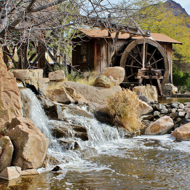 Silver-Lake-Area-with-waterfall